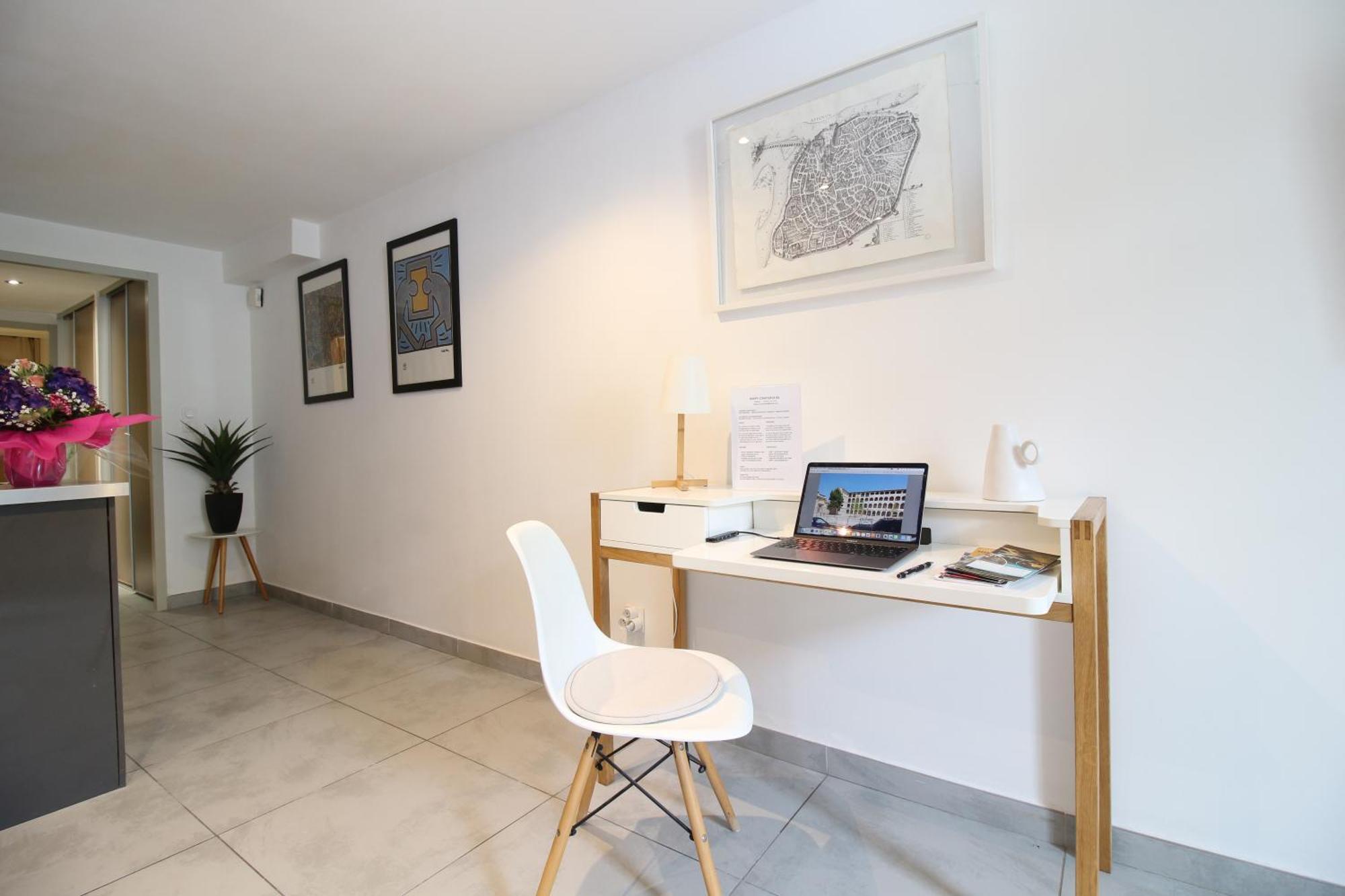 Nouveaute 2025 - Les Lices 2-Hypercentre-Proche Gare-Wifi Rapide-2P Avignon Ngoại thất bức ảnh